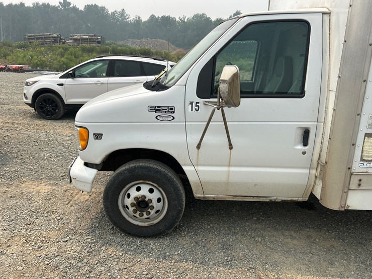 2002-ford-e450-image-15