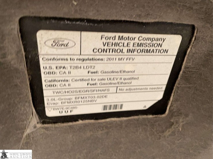 2011-ford-escape-image-13
