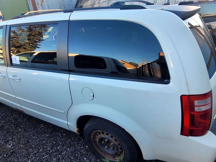 2010-dodge-grand-caravan-se-image-6