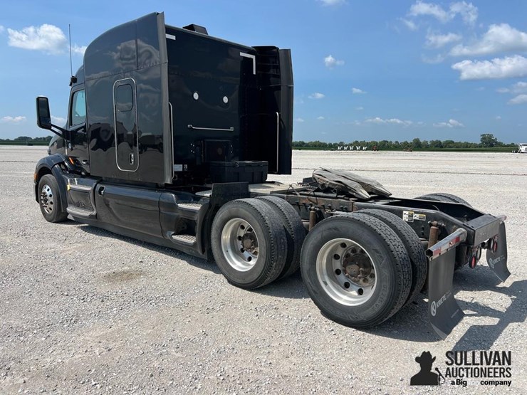 2015-peterbilt-579-image-7