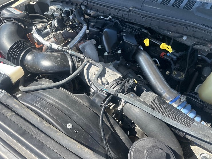 2019-ford-f550-image-37