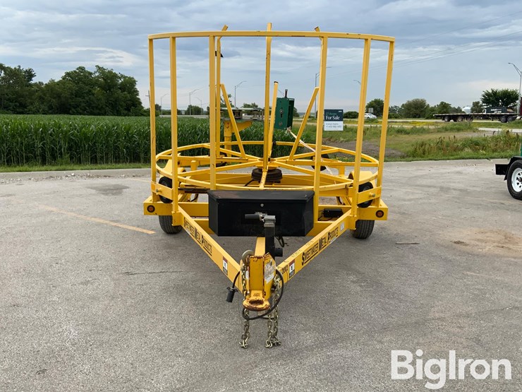 2022-massey-ferguson-730-image-2