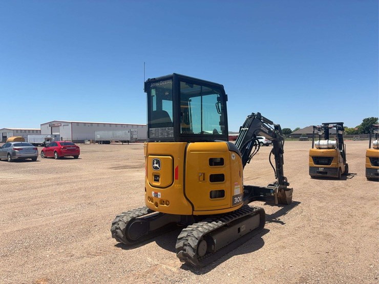 deere-30g-image-3