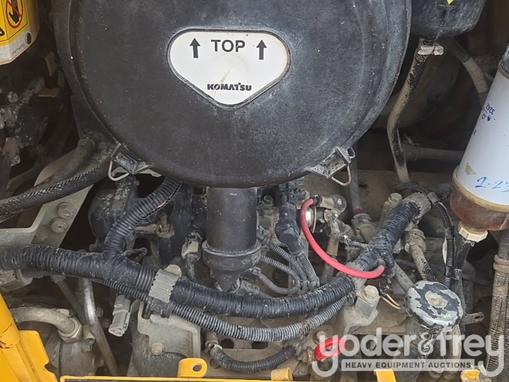 2020-komatsu-d61px-24-image-42