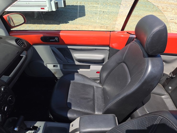 #61153-•-2005-volkswagen-convertible-image-35