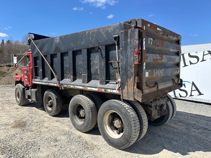 1981-mack-dm600-image-3