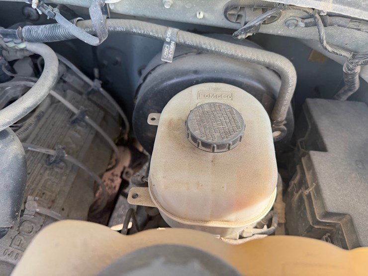 2011-ford-f350-image-19