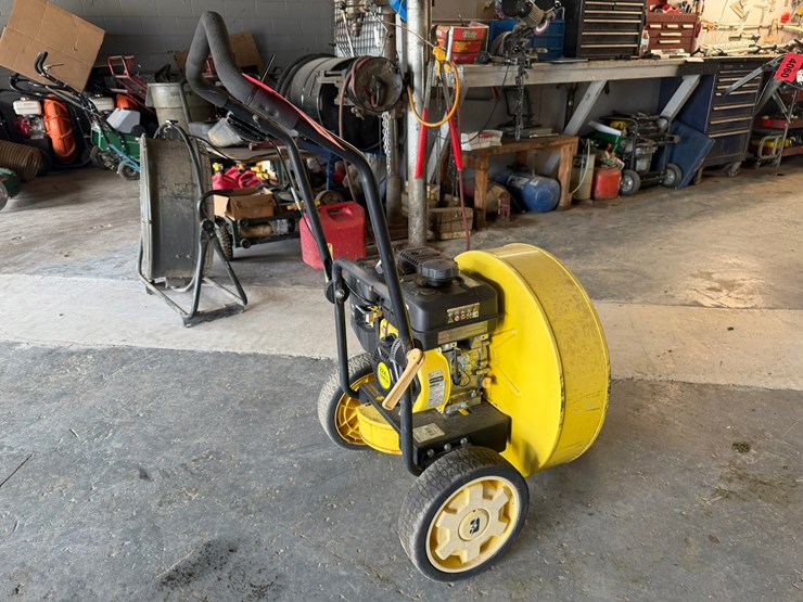 #4059-•-2021-champion-224cc-walk-behind-blower-image-5