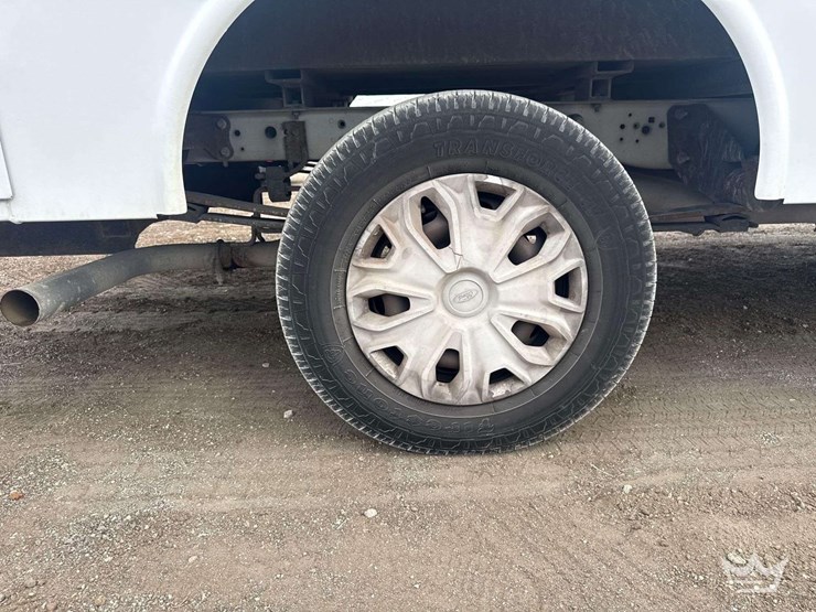 2016-ford-transit-image-33