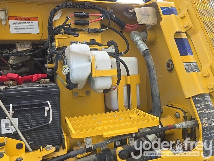 2020-komatsu-d61px-24-image-31