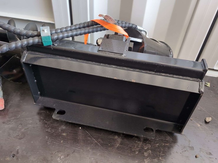 i-ranch-mini-skidsteer-auger-drive-and-bits-image-4