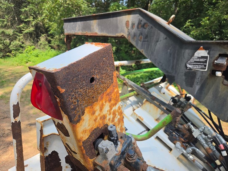 #1801-•-2016-altec-towable-wood-chipper-image-56