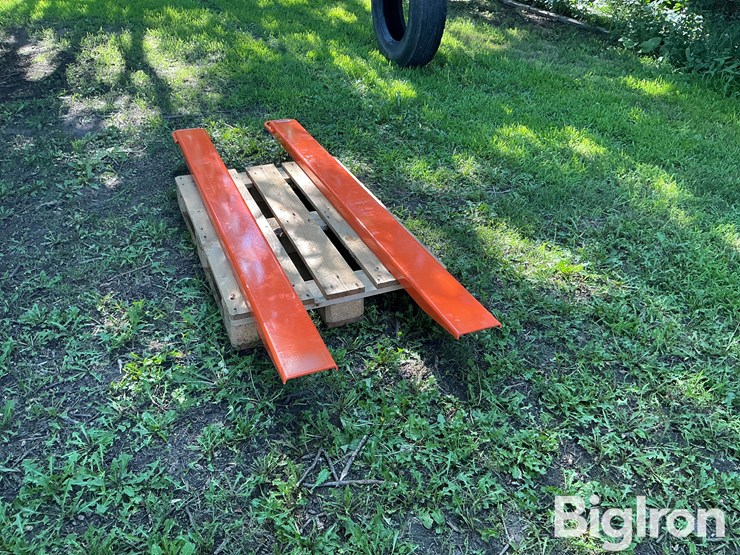 82”-skid-steer-fork-extensions-image-3
