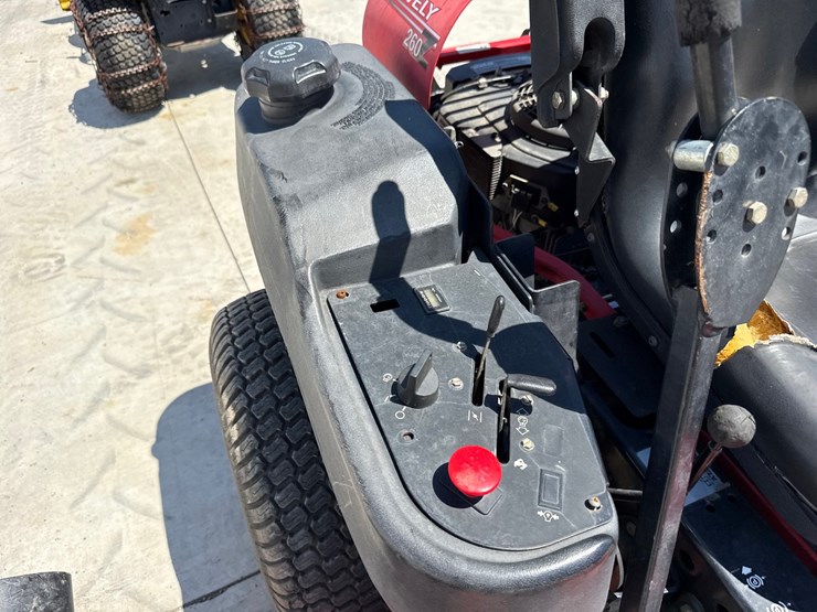 gravely-260z-image-27