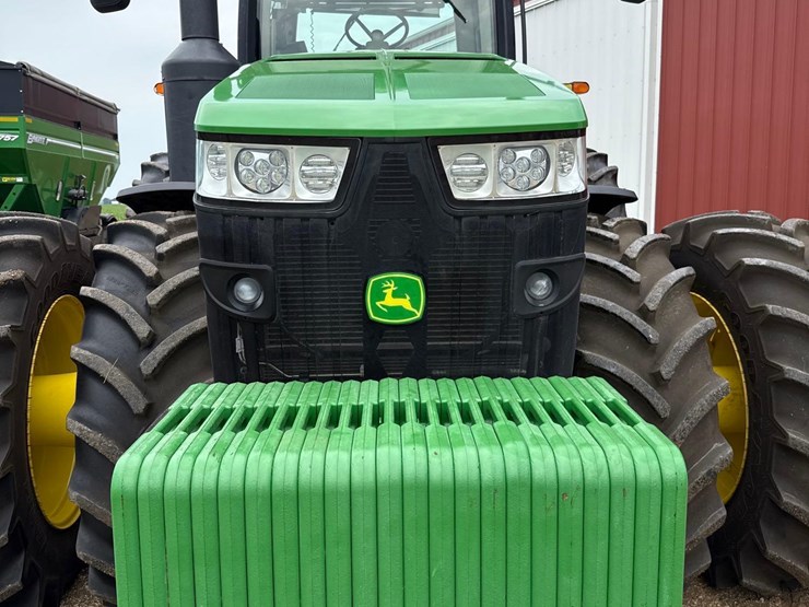 2014-john-deere-8320r-image-18