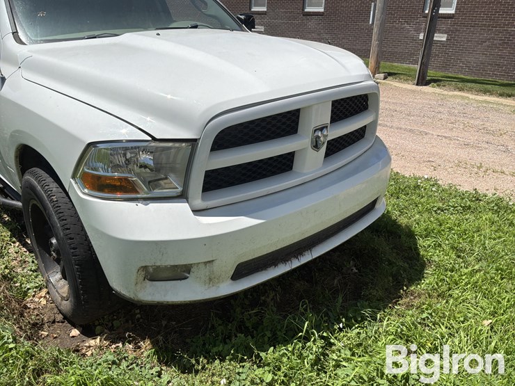 2012-dodge-ram-1500-image-19
