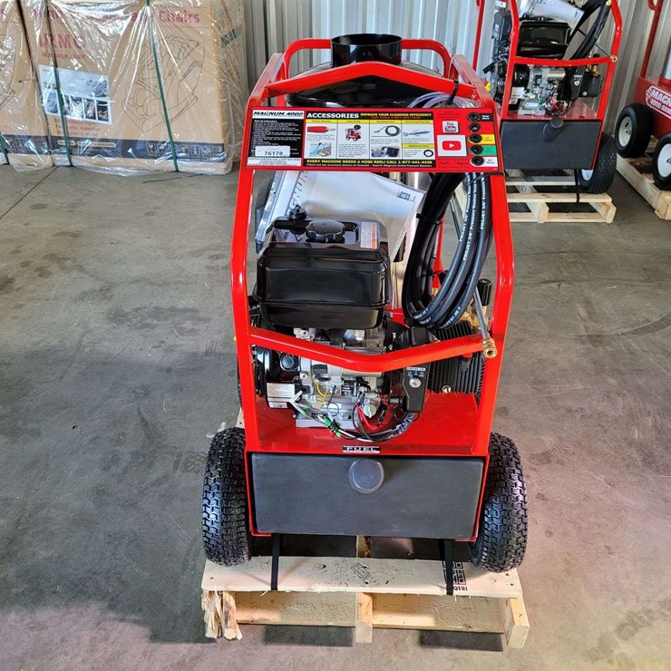 Magnum 4000 Series Gold Pressure Washer w/Wand