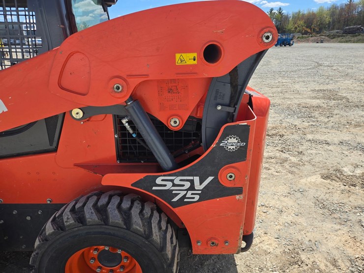 kubota-ssv75-image-22