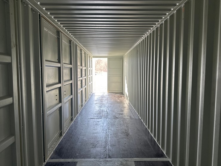 #5011-•-40'-(5)-door-shipping-container-image-11