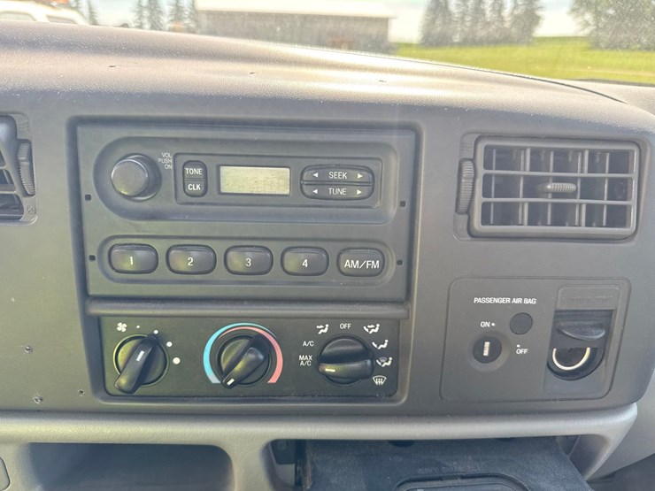 2002-ford-f250-image-31