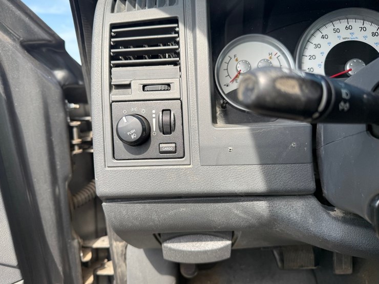 2007-dodge-dakota-image-40