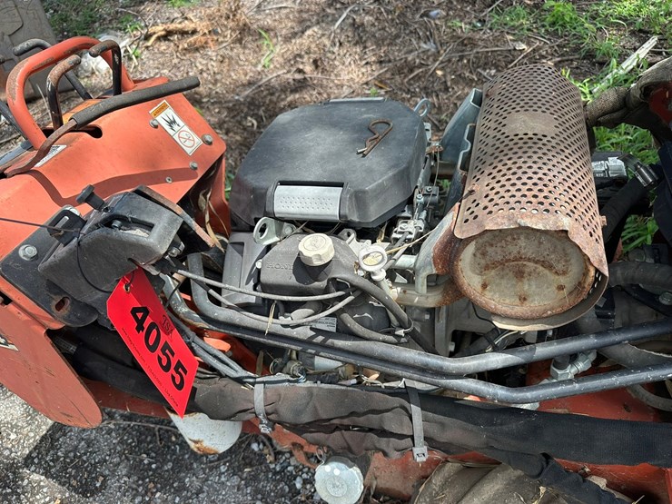 2010-ditch-witch-rt24-image-4