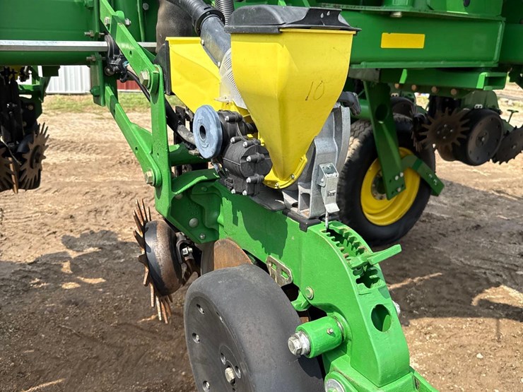 2006-john-deere-1770nt-image-41