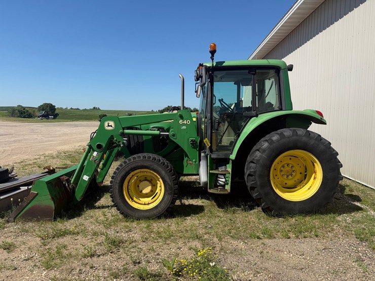 john-deere-640-image-2