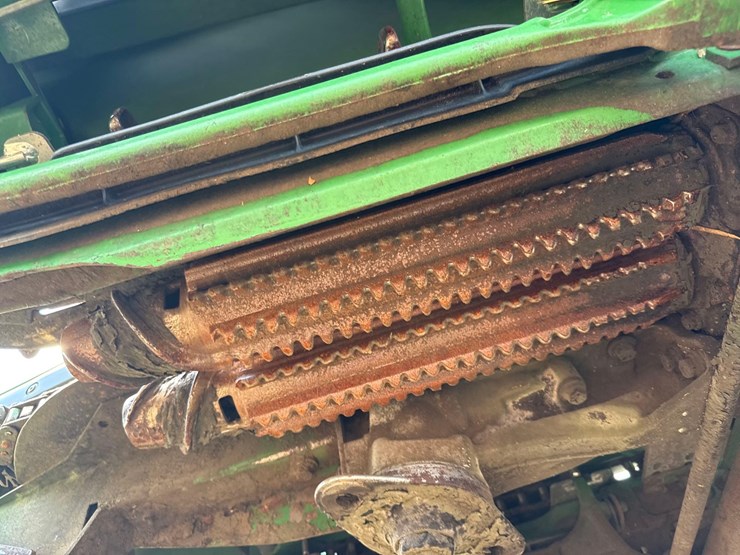 2012-john-deere-608c-image-43
