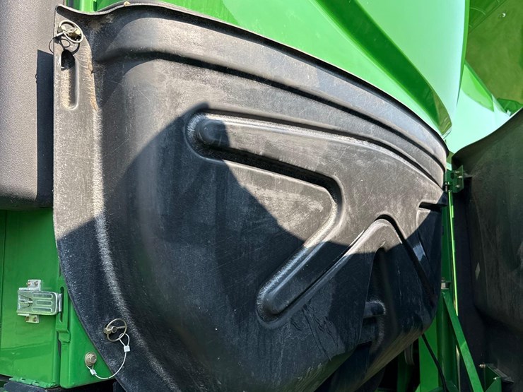 2011-john-deere-9770-sts-image-44