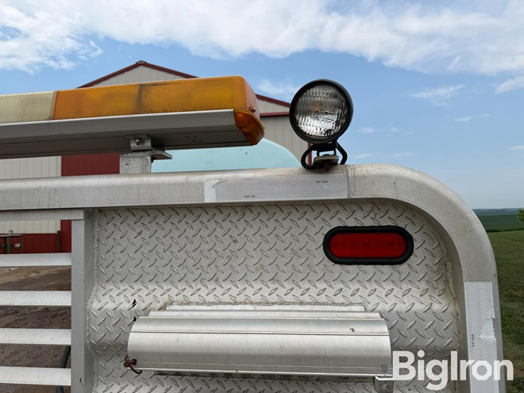 merritt-truck-headache-rack-image-18