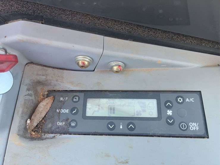 deere-30g-image-21