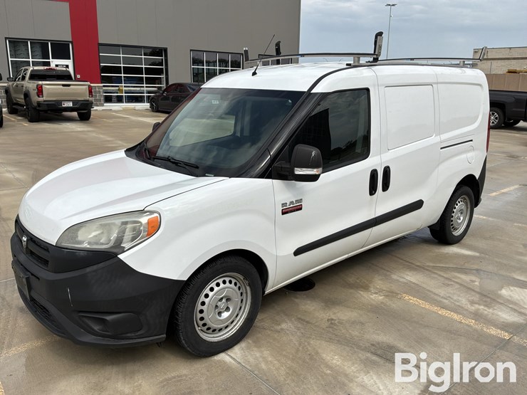 2017-ram-promaster-city-image-1