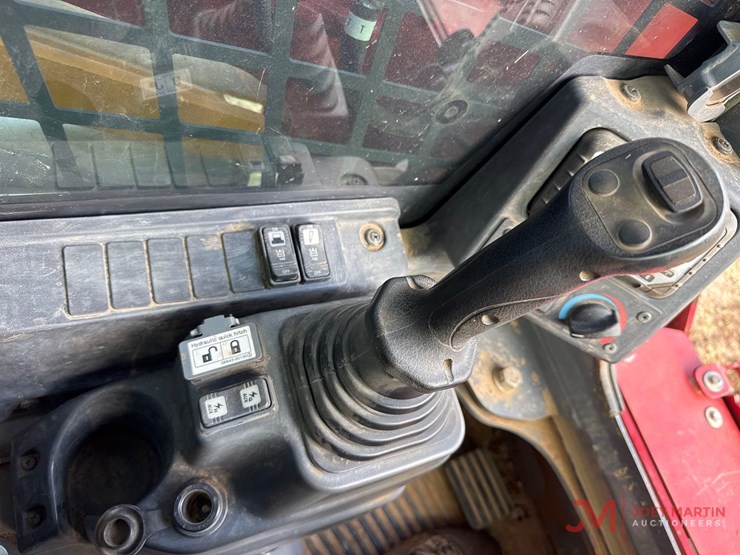 takeuchi-tl8r-image-25