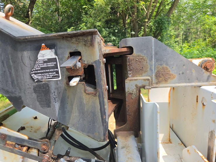 #1801-•-2016-altec-towable-wood-chipper-image-53