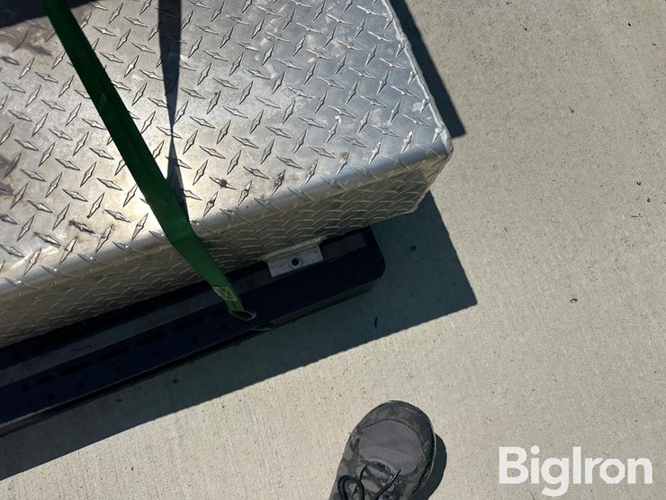 deezee-portable-aluminum-fuel-tank-image-14