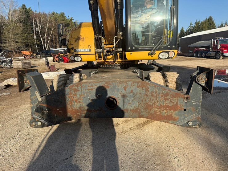 #1298-•-caterpillar-m318d-material-handler-image-18