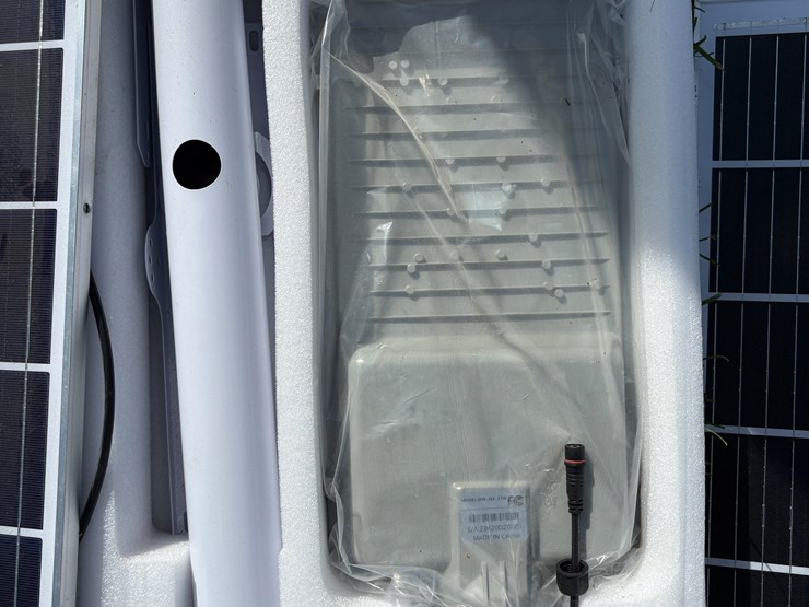 wywna-outdoor-solar-lighting-image-19