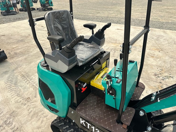 #5183-•-2026-cfg-industrial-kt13r-mini-excavator-image-13
