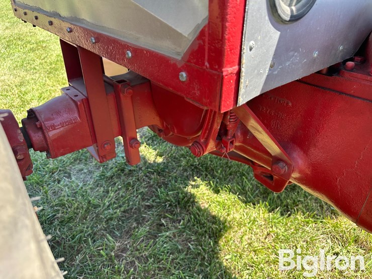 1948-farmall-h-2wd-tractor-w/automatic-mfg-cab-image-19