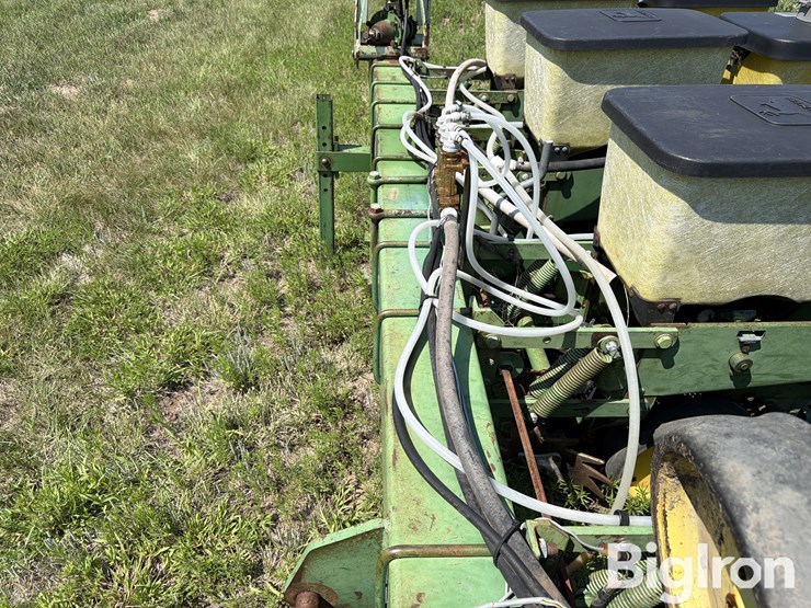 john-deere-7100-image-8
