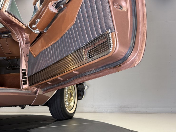 #1513-•-1957-cadillac-eldorado-image-65
