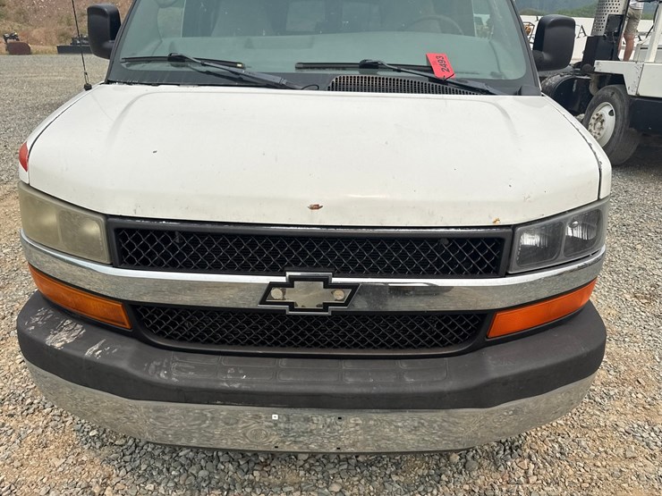 2007-chevrolet-3500-image-10