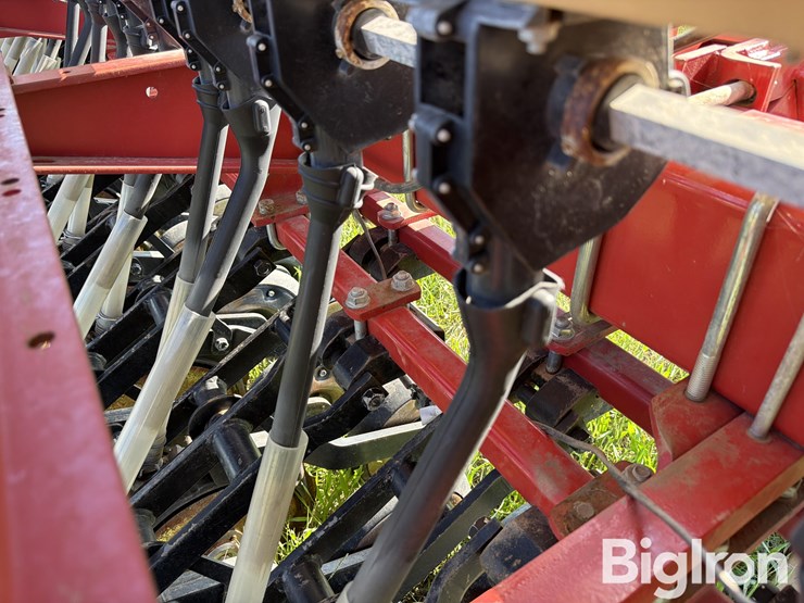 2008-krause-5200m-20-pro-system-minimum-till-precision-grain-drill-image-19
