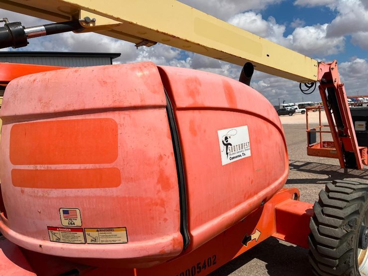 2011-jlg-600aj-image-19