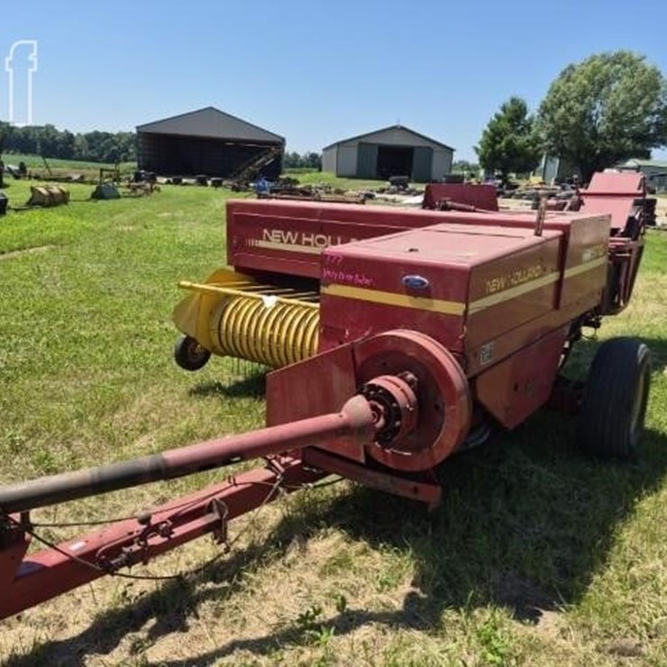 NEW HOLLAND 570