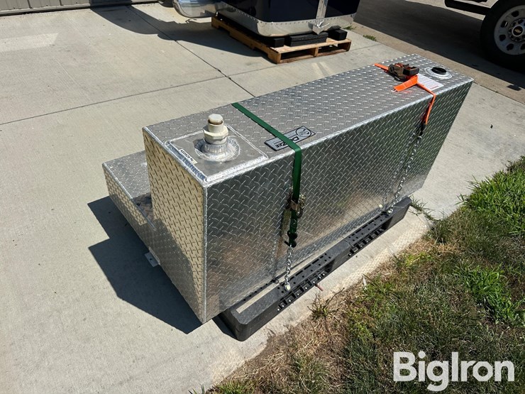 deezee-portable-aluminum-fuel-tank-image-7