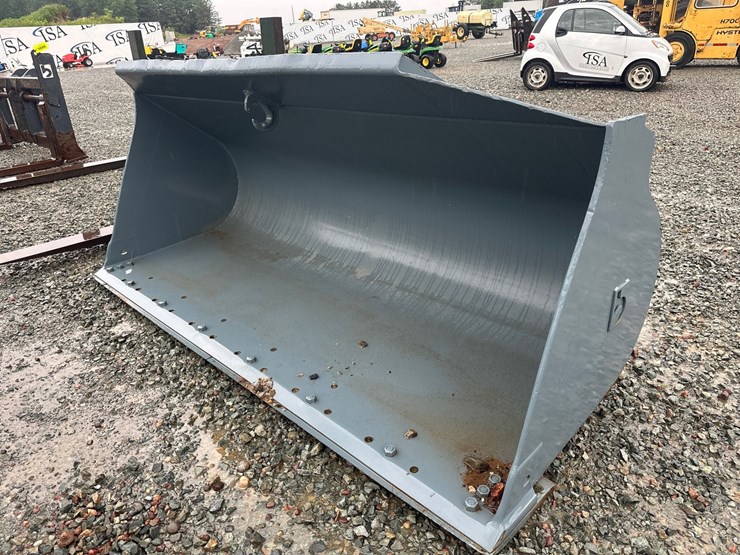 #5099-•-approx-120"-loader-bucket-image-2