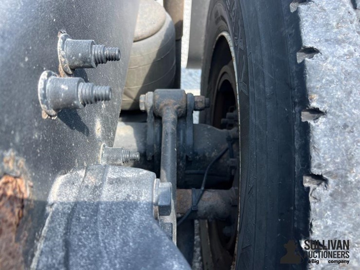 2015-peterbilt-579-image-13