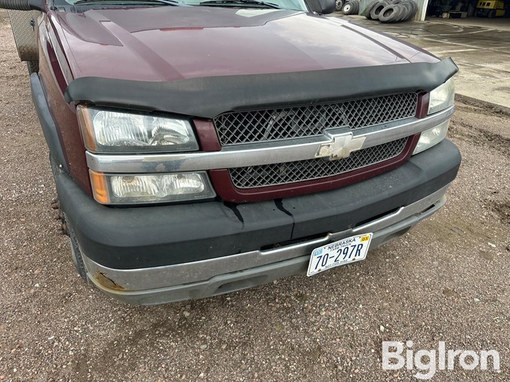 2003-chevrolet-3500-image-15